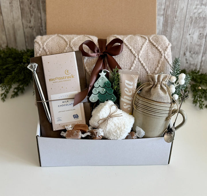 Christmas Pampering Gift Box with Blanket, Mug and Milk Chocolate