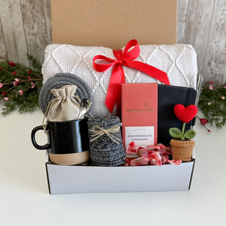 Romantic Gift Box for Girlfriend with Blanket, Mug and Crochet Rose