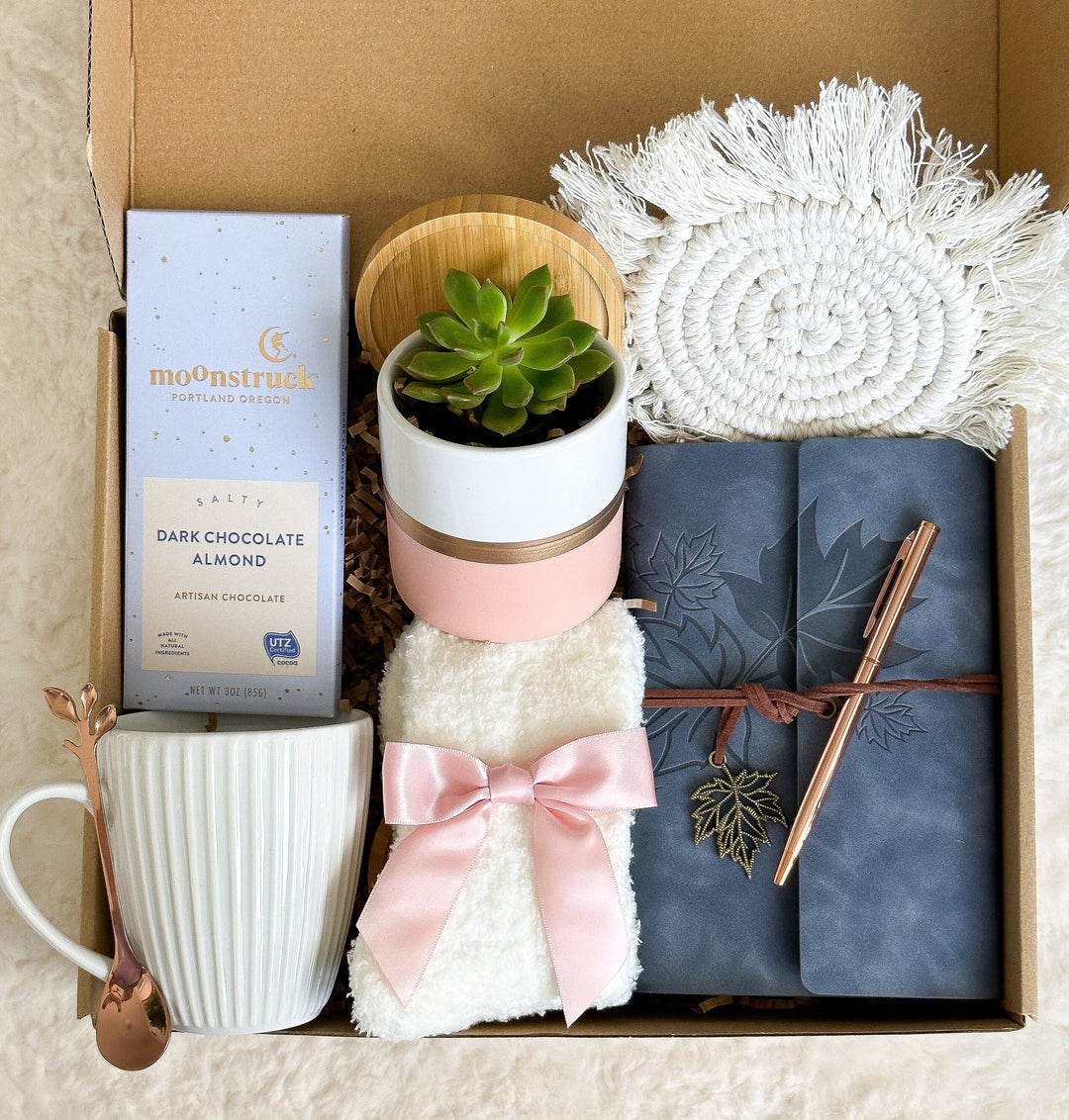 Sending Hug Care Package, Gift Box for Her, Thinking of You Birthday Gift Box, Thank You Gift, Hygge Gift for Women, Gift for Mom, Cozy Gift - In The Bag Design